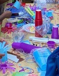 Insegnare ai bambini il riuso creativo con un laboratorio